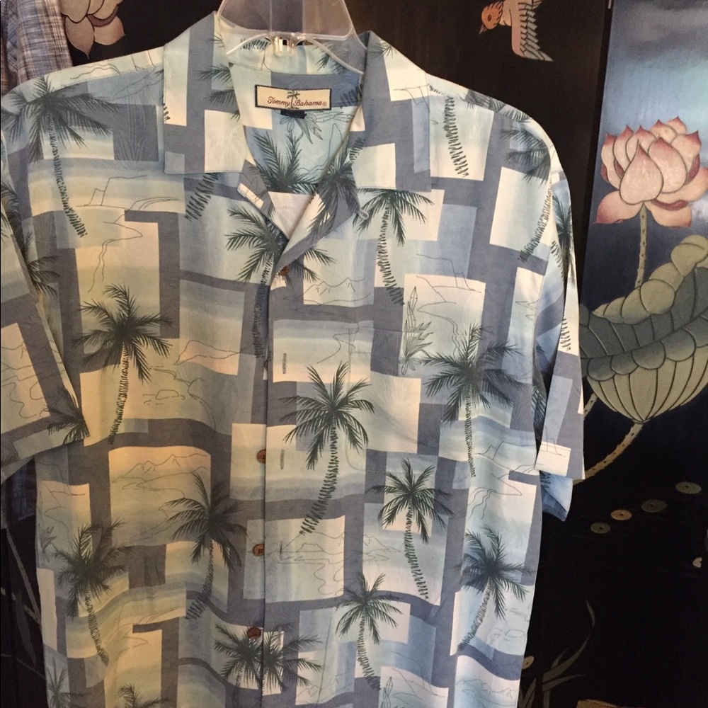 Tommy Bahama men’s shirt medium